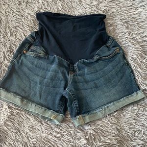 Maternity shorts